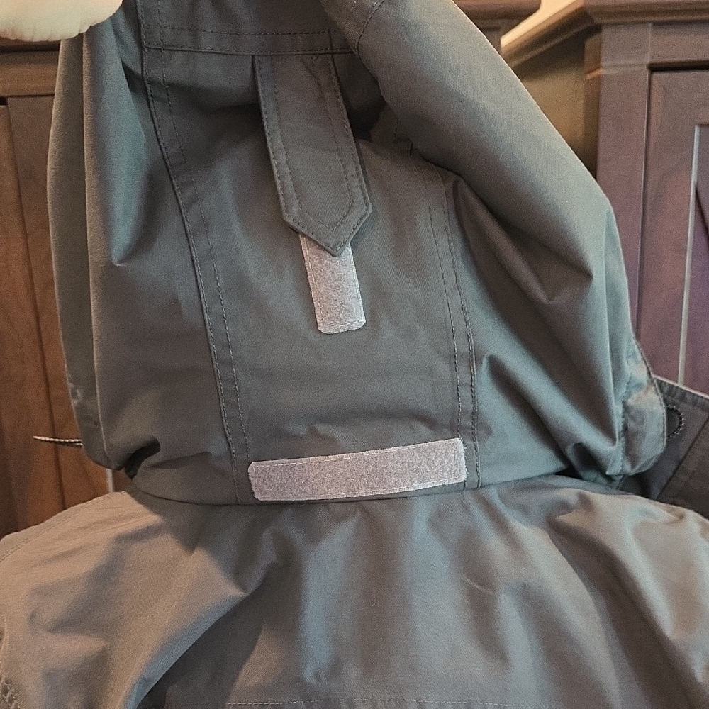 Eddie Bauer Gray Women's Raincoat - Picture 7 of 9